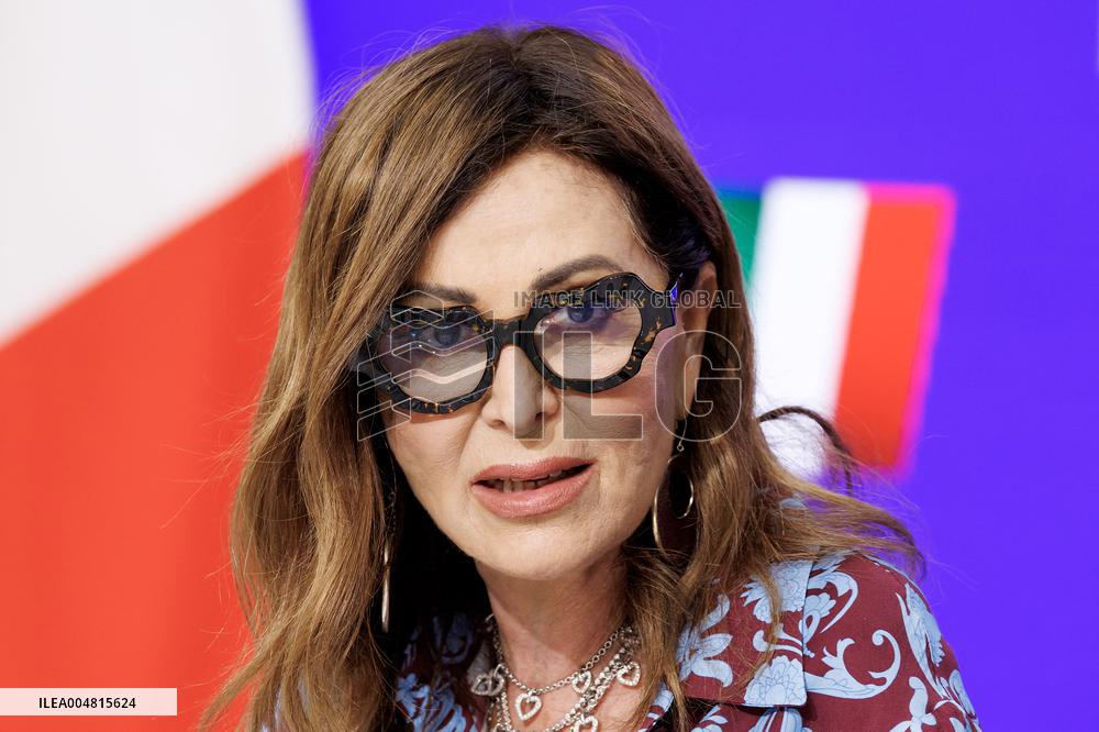 Government Ministers Present Budget Law In Rome