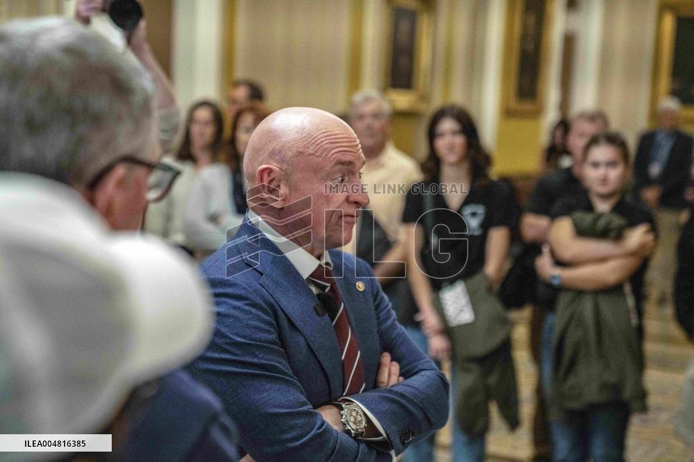 Mark Kelly Tour