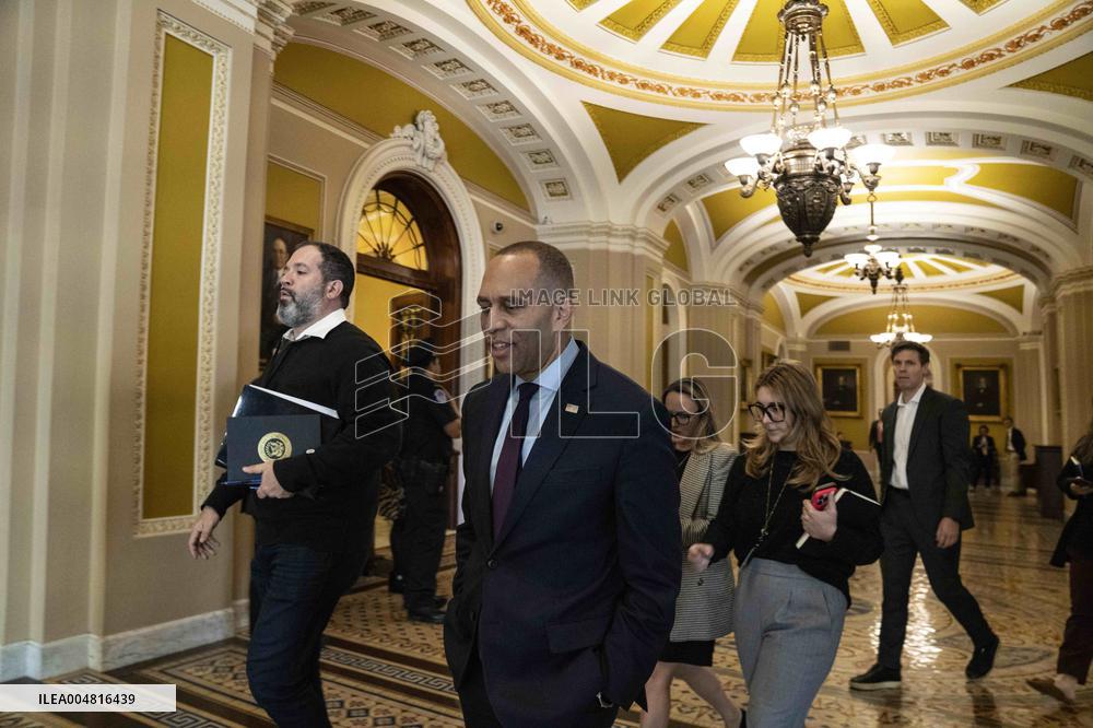 Schumer and Jeffries Press Conference on the Government Shutdown