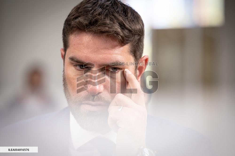 Vincent Jeanbrun visits sensitive HLM neighborhoods - Around Melun AJ