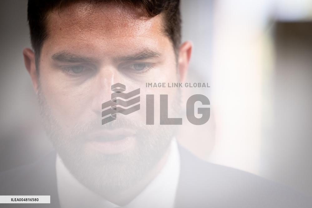 Vincent Jeanbrun visits sensitive HLM neighborhoods - Around Melun AJ