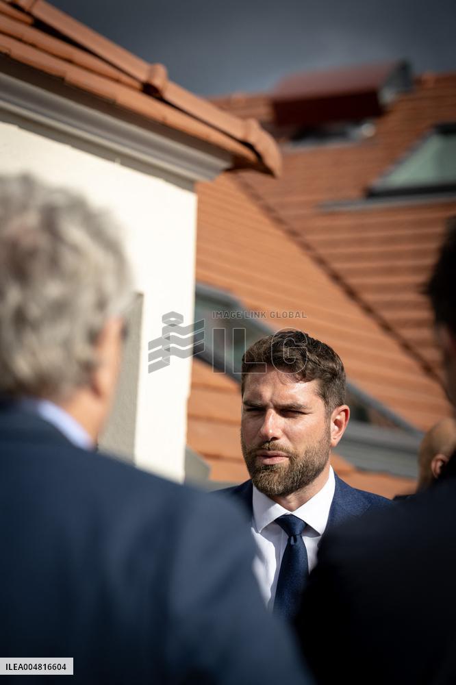 Vincent Jeanbrun visits sensitive HLM neighborhoods - Around Melun AJ