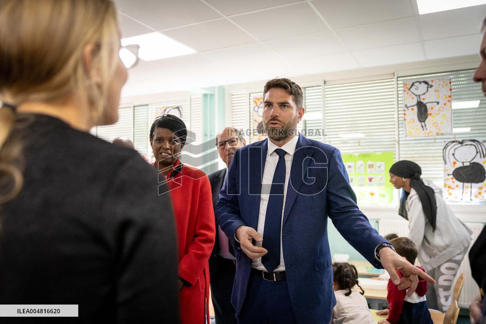 Vincent Jeanbrun visits sensitive HLM neighborhoods - Around Melun AJ