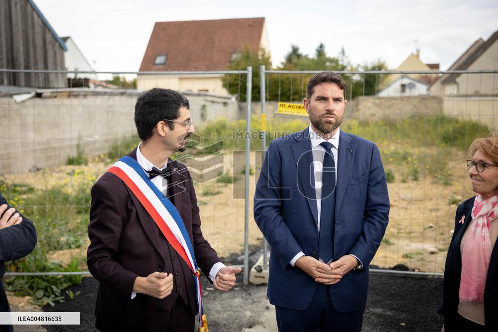 Vincent Jeanbrun visits sensitive HLM neighborhoods - Around Melun AJ