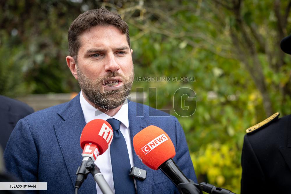 Vincent Jeanbrun visits sensitive HLM neighborhoods - Around Melun AJ