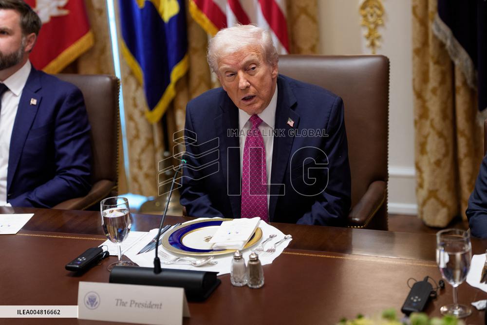 DC: President Trump Greets Ukraianian President Volodymyr Zelenskyy