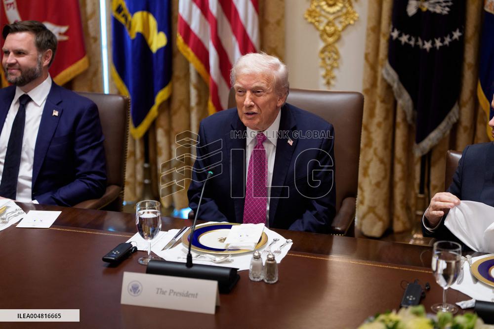 DC: President Trump Greets Ukraianian President Volodymyr Zelenskyy