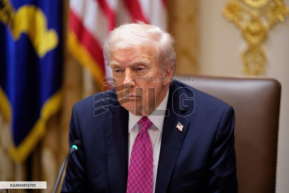 DC: President Trump hosts Bilateral Lunch with the President of Ukraine