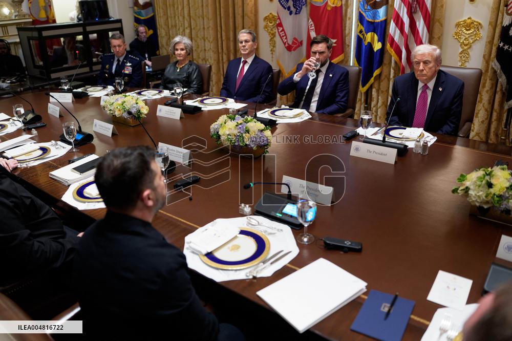 DC: President Trump hosts Bilateral Lunch with the President of Ukraine