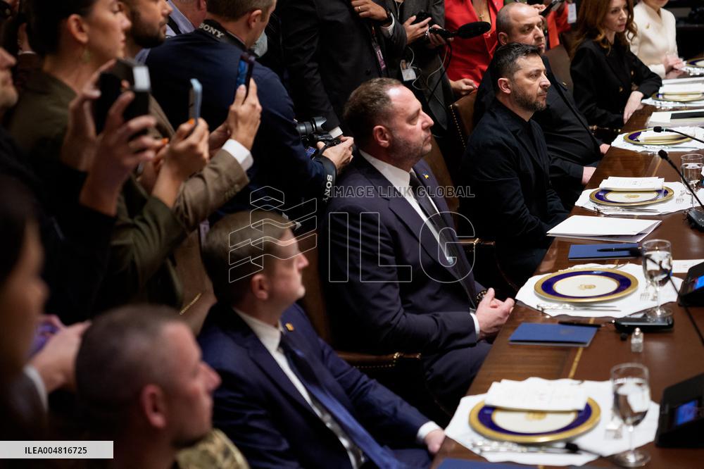 DC: President Trump hosts Bilateral Lunch with the President of Ukraine
