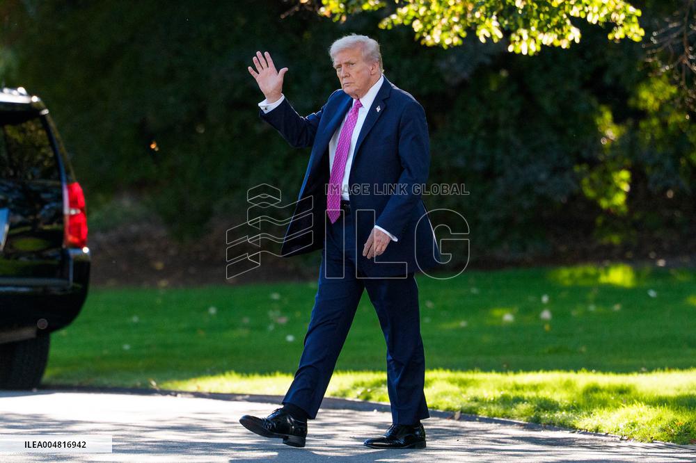 DC: President Trump Departs White House for Florida