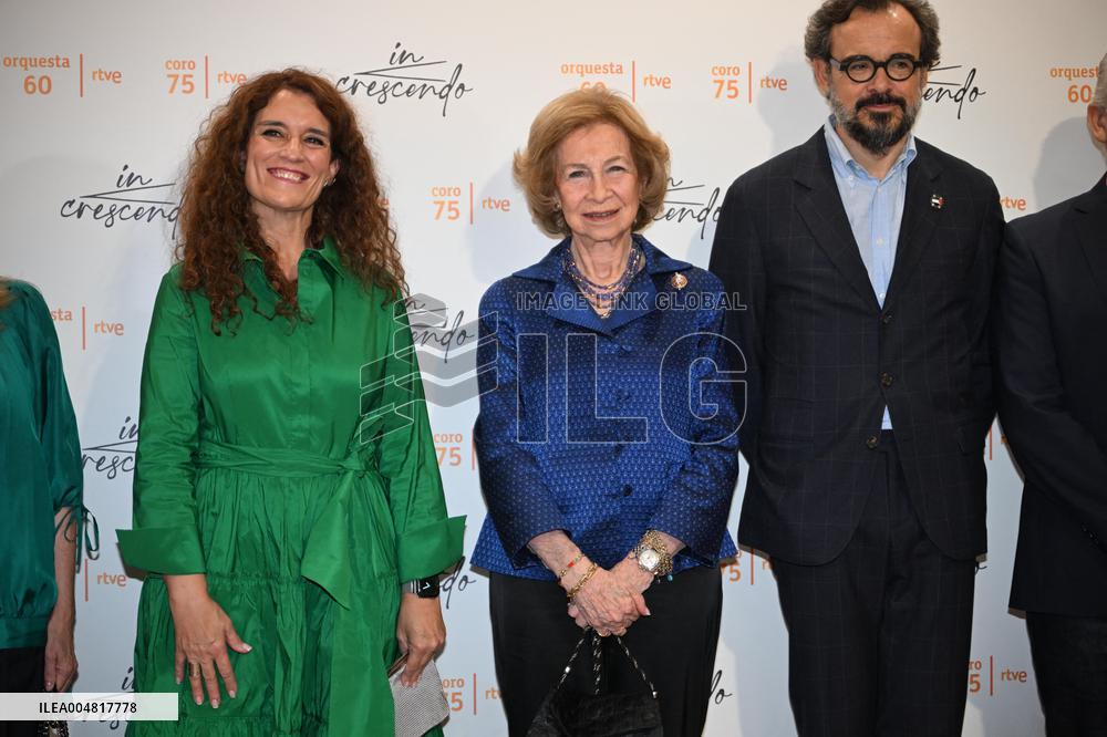 Queen Sofía Attends Metalepsis Premiere - Madrid