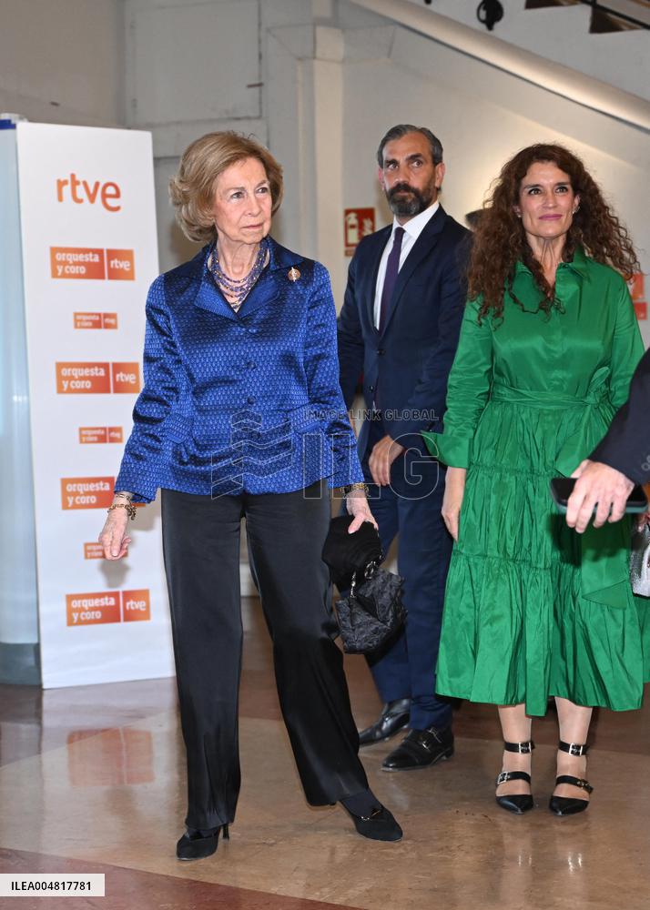 Queen Sofía Attends Metalepsis Premiere - Madrid