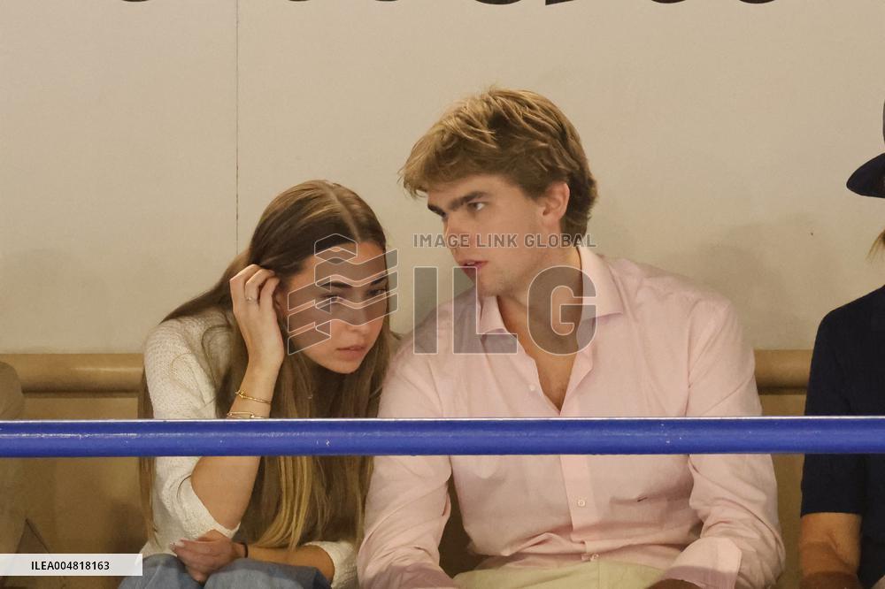 Elena de Borbon And Miguel Urdangarin Attend Asobal League - Guadalajara