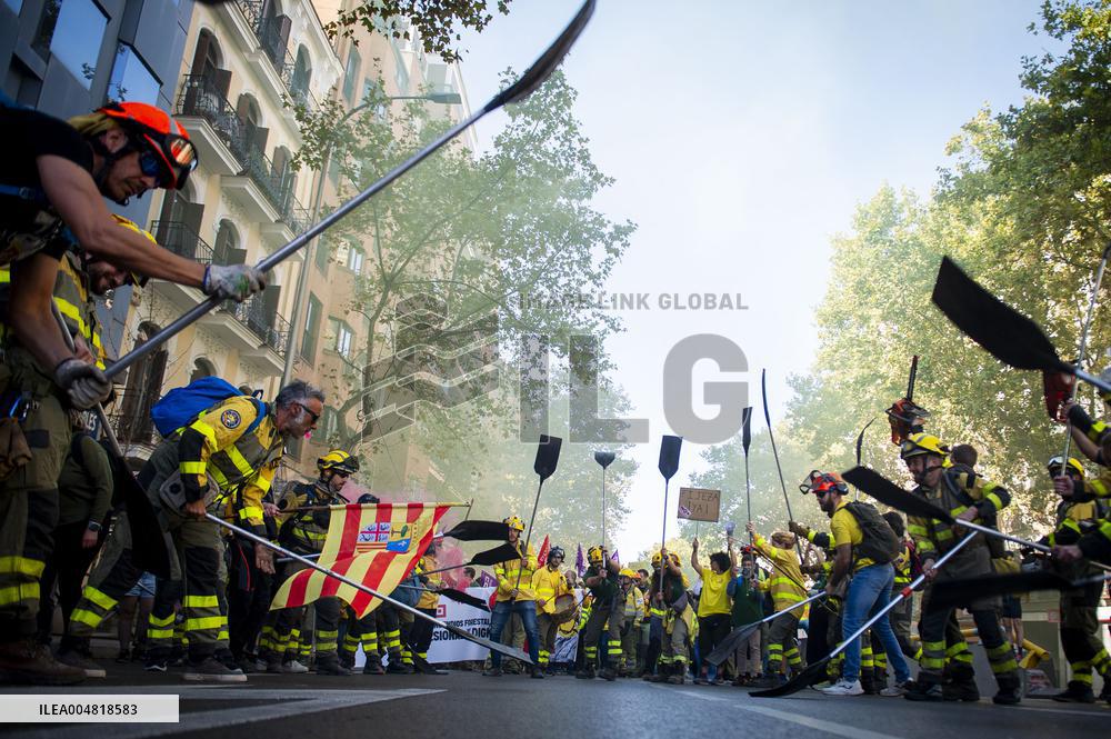 Demonstration of Forest Firefighters - Madrid