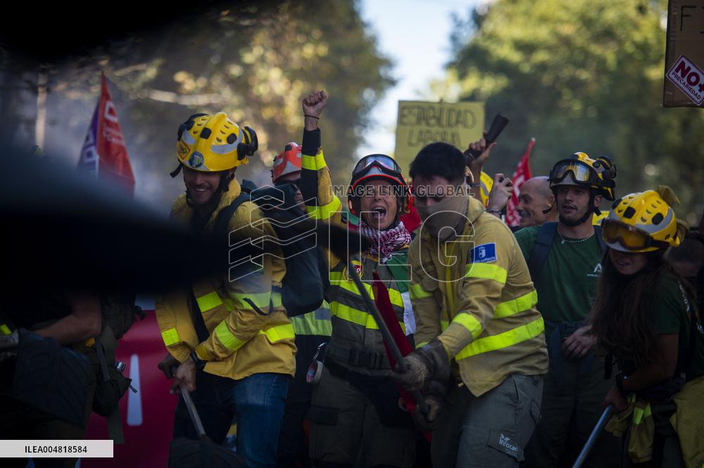 Demonstration of Forest Firefighters - Madrid