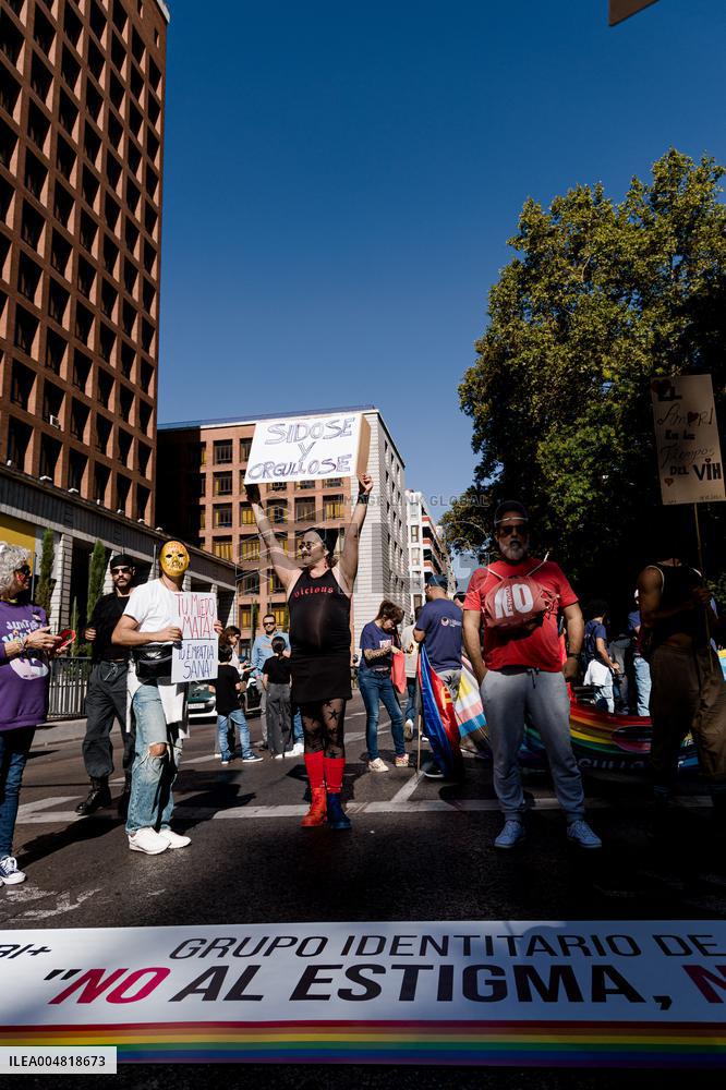 Fourth Positive March organized by Pride Positivo - Madrid