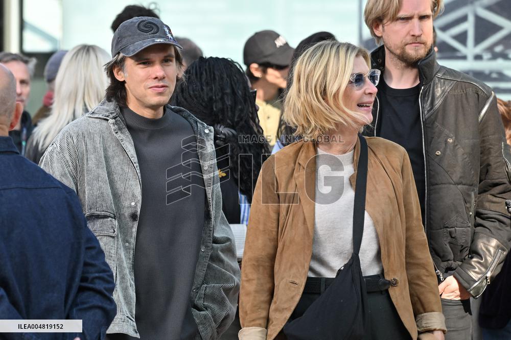 17th Lumiere Film Festival Sortie D Usines Lumiere Reenactment