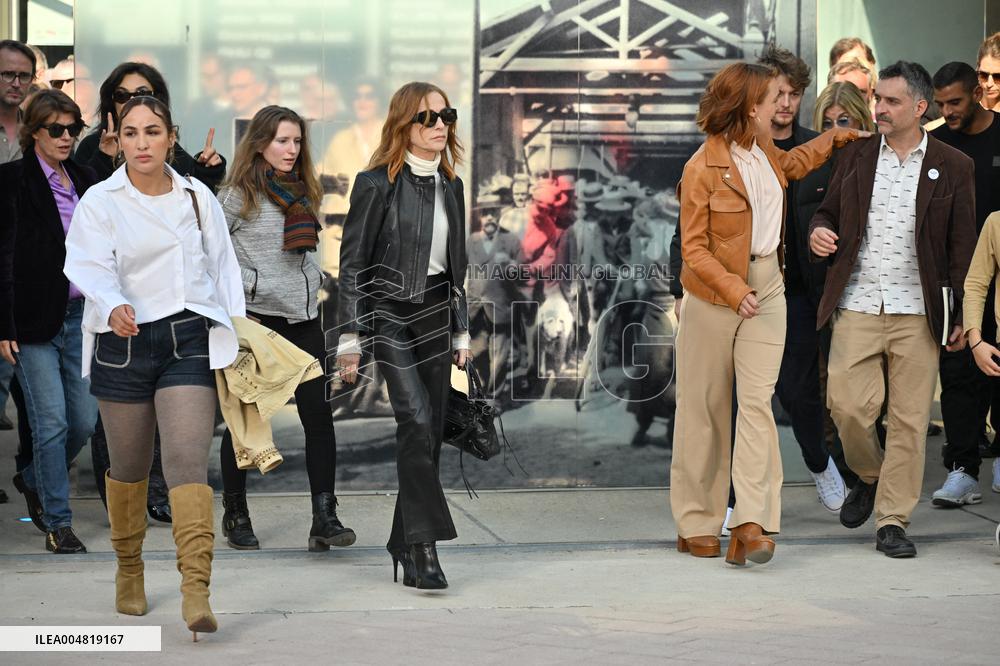 17th Lumiere Film Festival Sortie D Usines Lumiere Reenactment