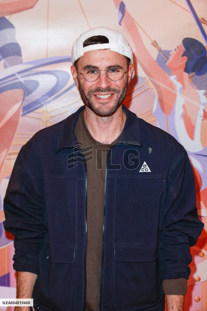 Tempo New Cirque D Hiver Bouglione - Paris