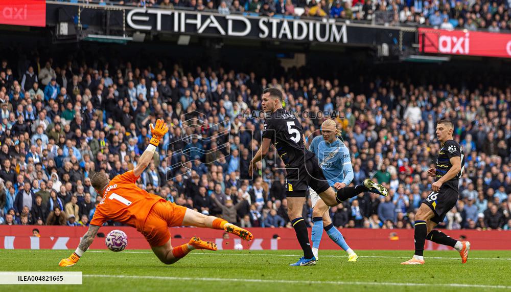 Premier League - Manchester City v Everton
