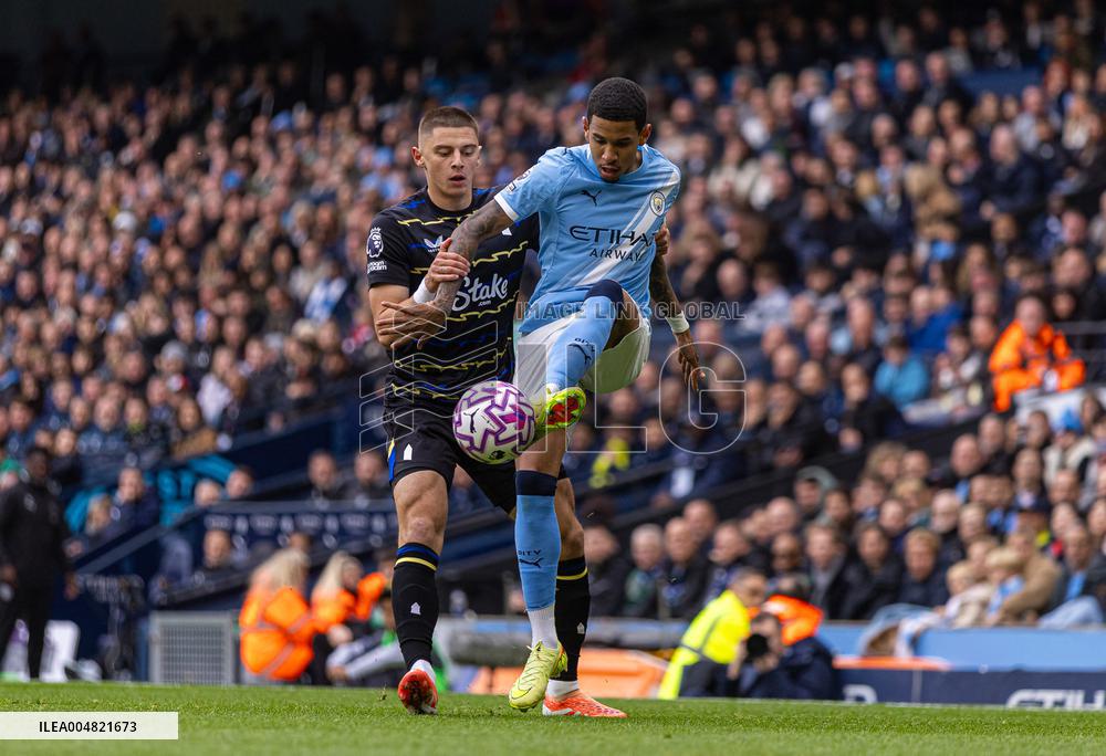 Premier League - Manchester City v Everton
