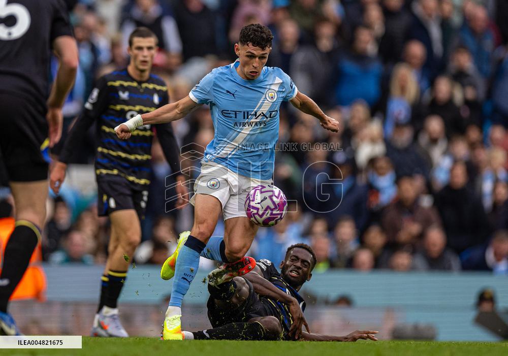 Premier League - Manchester City v Everton