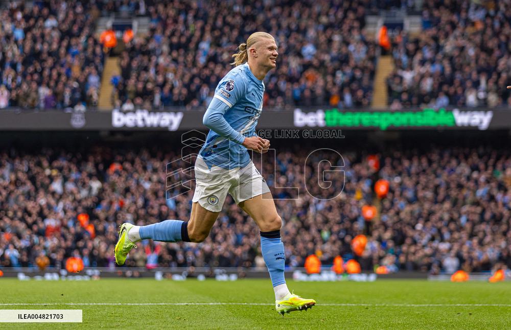 Premier League - Manchester City v Everton
