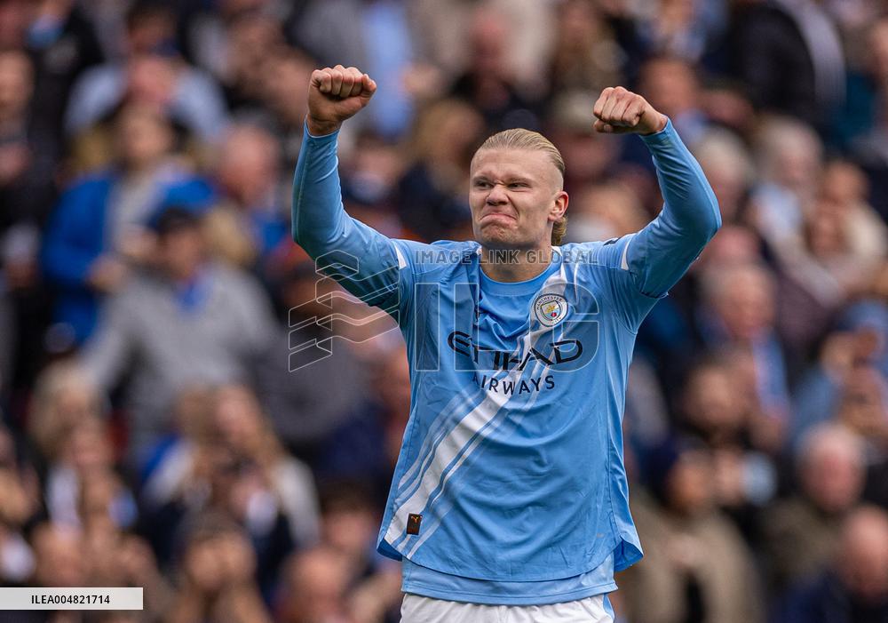 Premier League - Manchester City v Everton