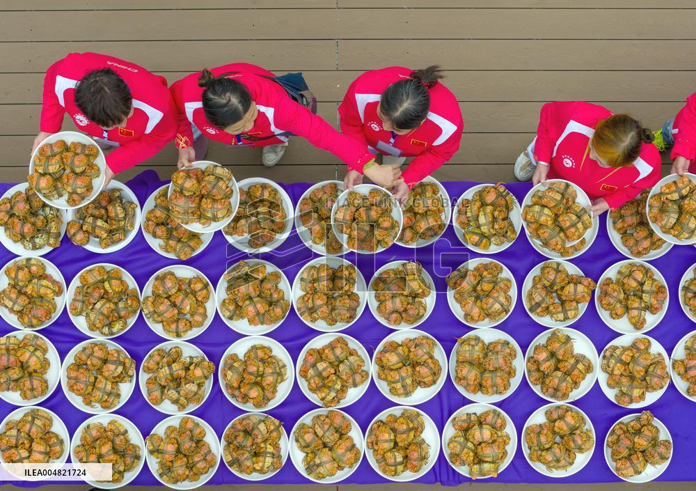 Hongze Lake Hairy Crabs