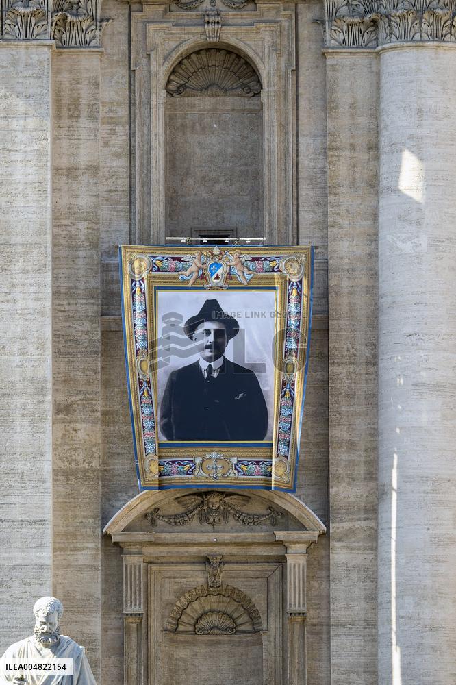 Official Portraits Of The Seven New Saints - Vatican