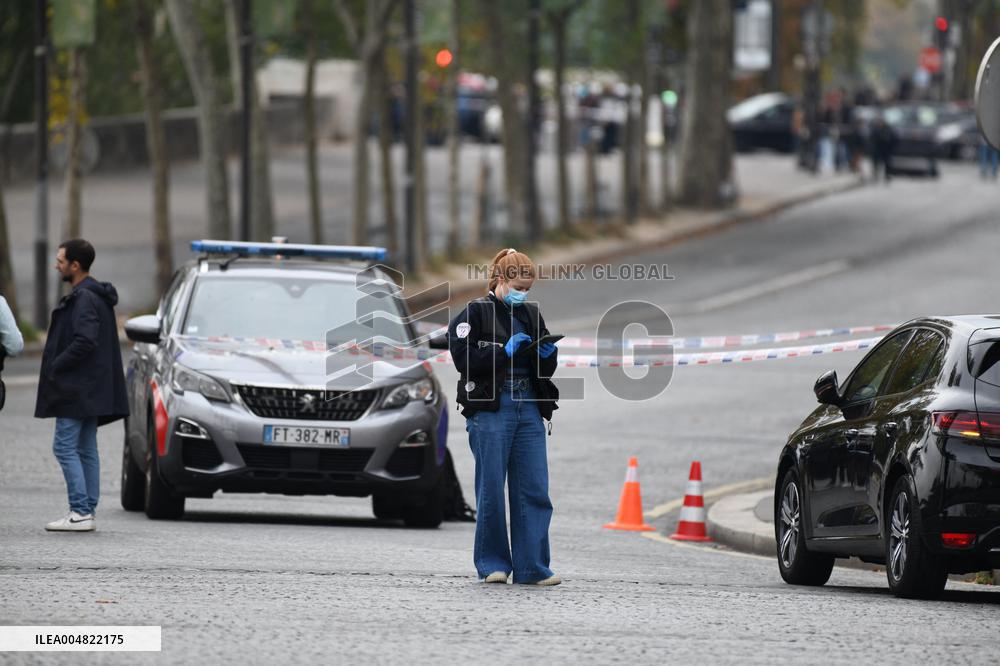 Robbery at the Louvre Museum - Paris