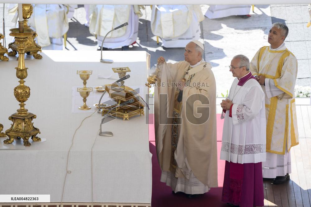 Pope Leo XIV Leads Mass For The Canonization Of 7 New Saints - Vatican