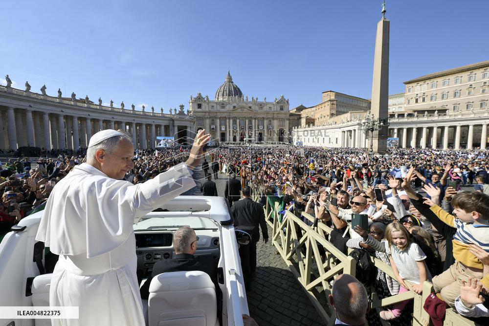 Pope Leo XIV Leads Mass For The Canonization Of 7 New Saints - Vatican