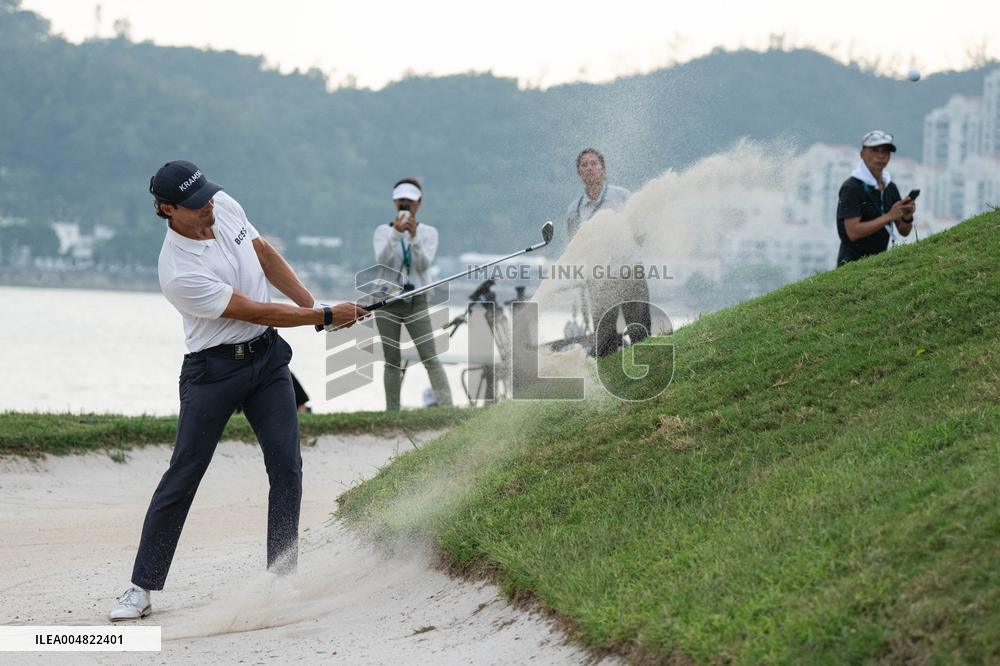 Macao Open Golf Tournament Begins - Chin