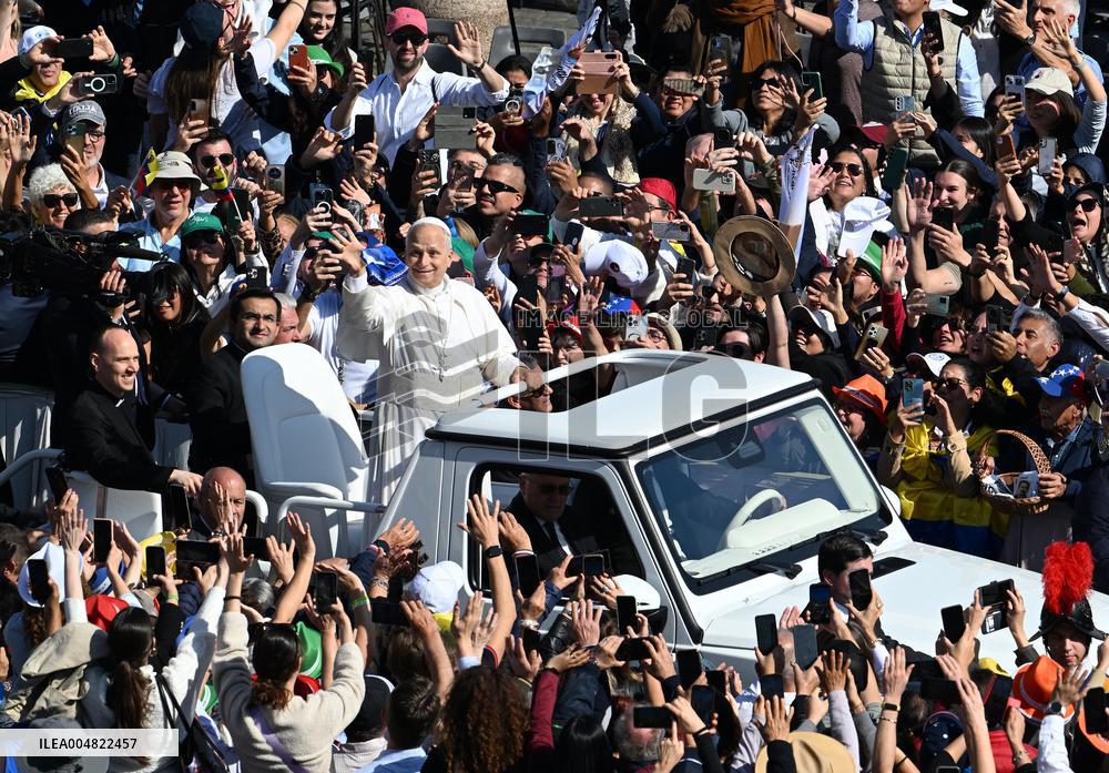 Pope Leo XIV Leads Mass For The Canonization Of 7 New Saints - Vatican