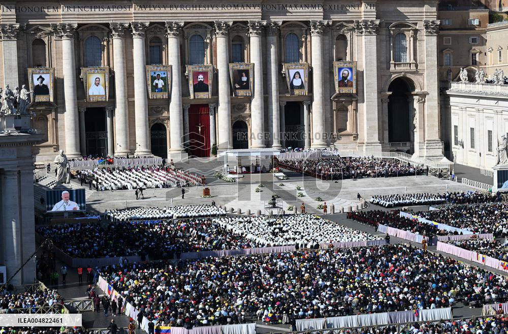 Pope Leo XIV Leads Mass For The Canonization Of 7 New Saints - Vatican