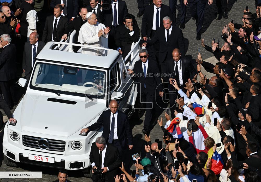 Pope Leo XIV Leads Mass For The Canonization Of 7 New Saints - Vatican