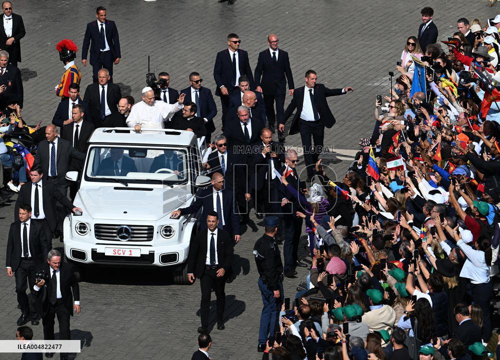 Pope Leo XIV Leads Mass For The Canonization Of 7 New Saints - Vatican