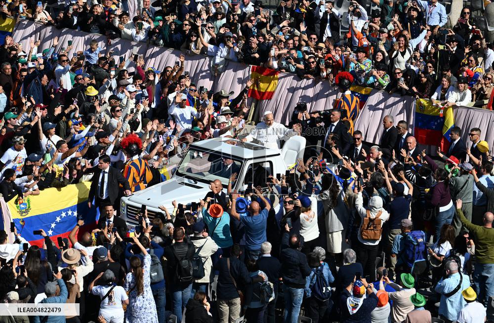Pope Leo XIV Leads Mass For The Canonization Of 7 New Saints - Vatican