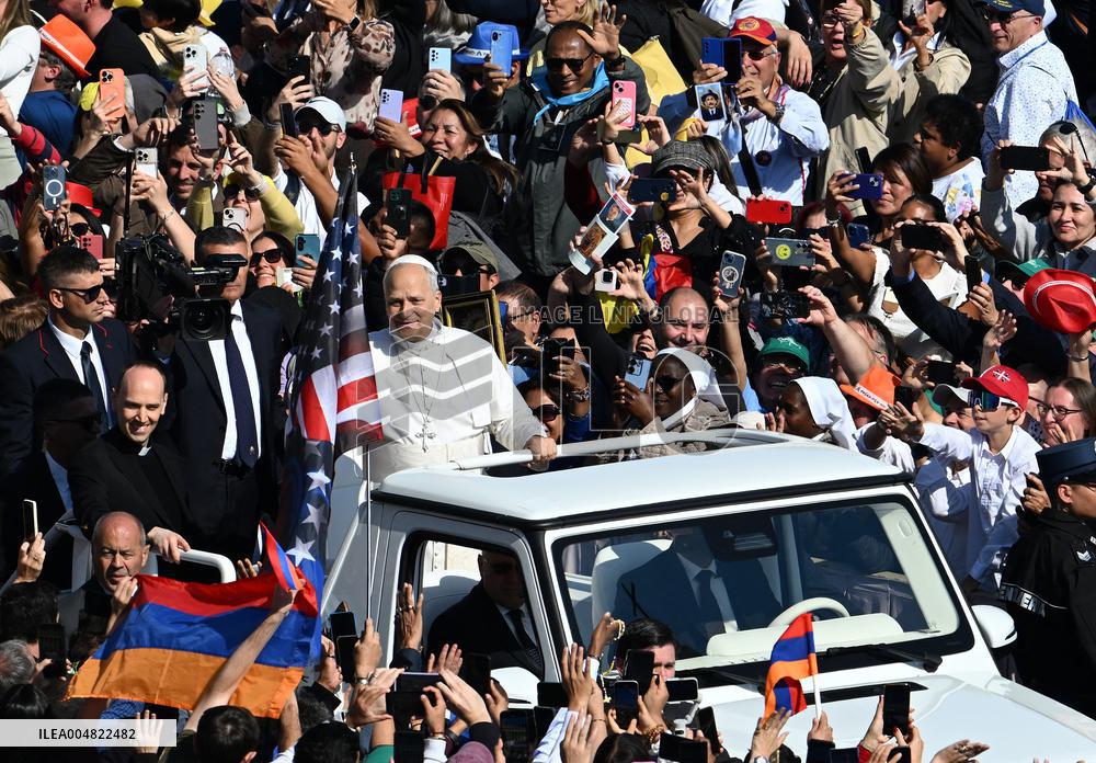 Pope Leo XIV Leads Mass For The Canonization Of 7 New Saints - Vatican
