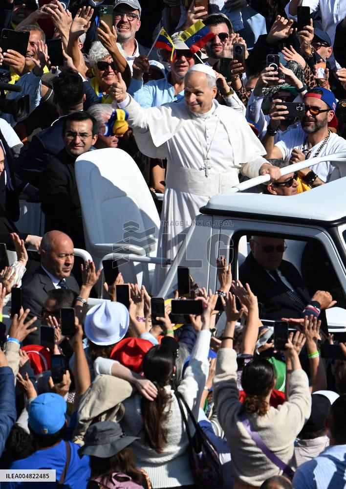 Pope Leo XIV Leads Mass For The Canonization Of 7 New Saints - Vatican