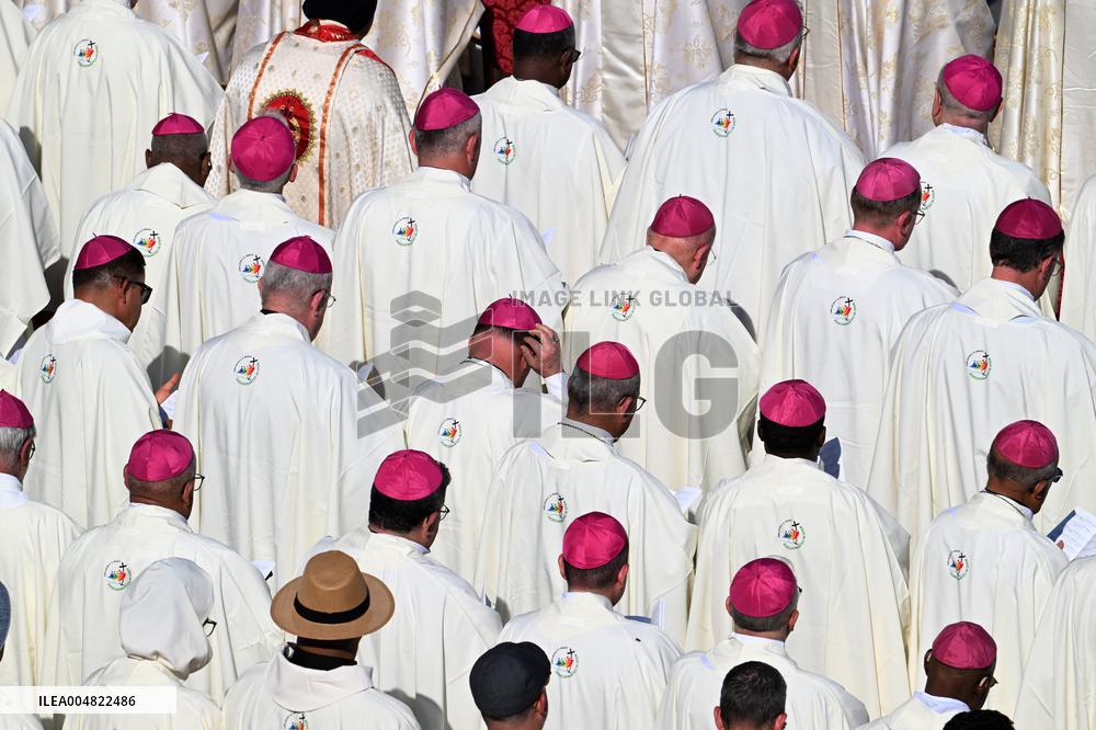 Pope Leo XIV Leads Mass For The Canonization Of 7 New Saints - Vatican