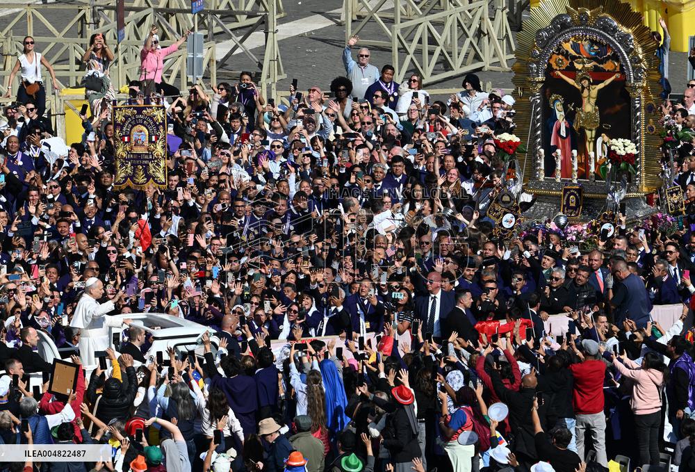 Pope Leo XIV Leads Mass For The Canonization Of 7 New Saints - Vatican