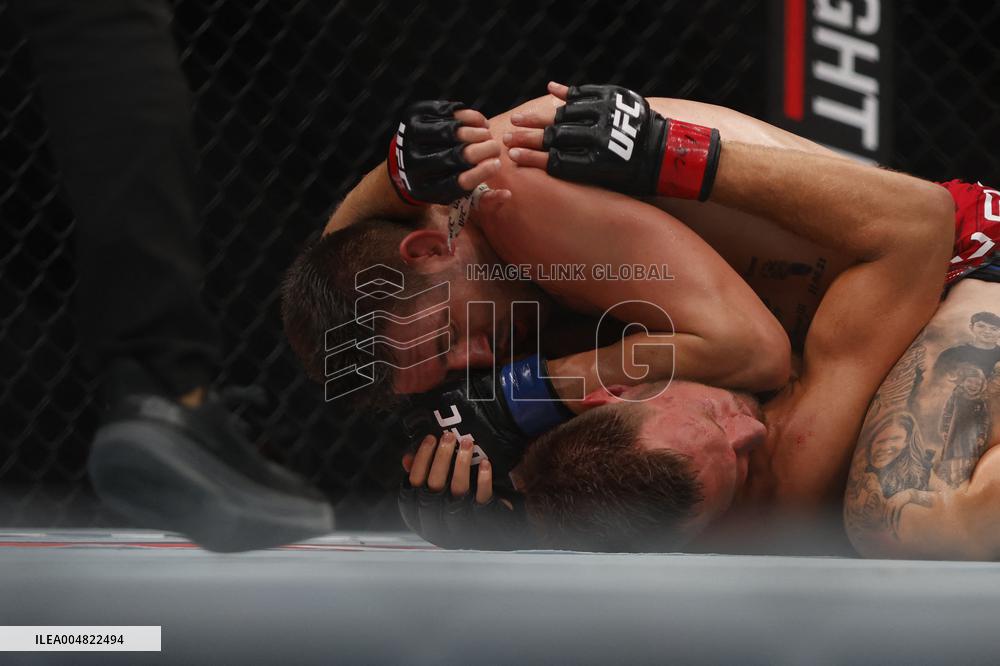 UFC Fight Night 262 - Allen v De Ridder
