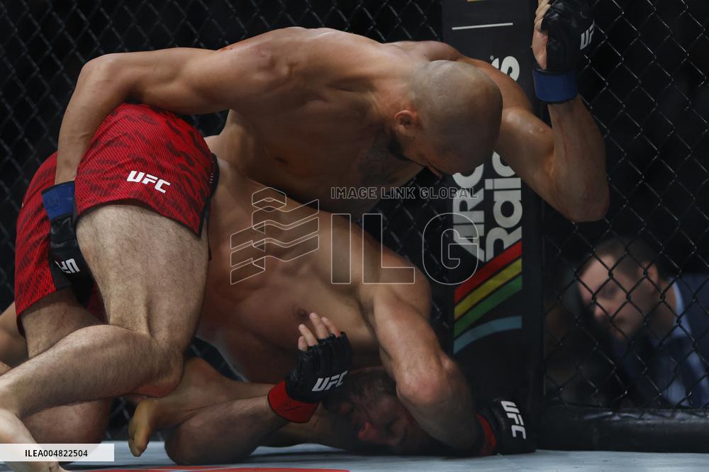 UFC Fight Night 262 - Allen v De Ridder