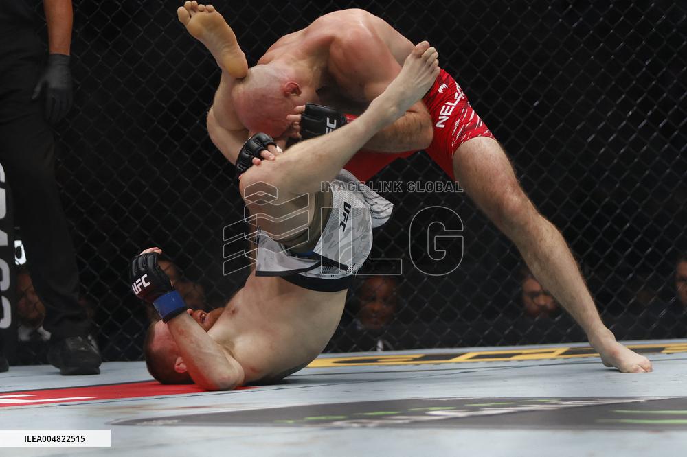 UFC Fight Night 262 - Allen v De Ridder