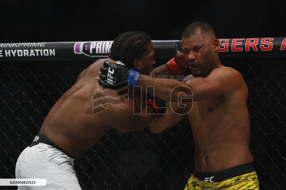 UFC Fight Night 262 - Allen v De Ridder