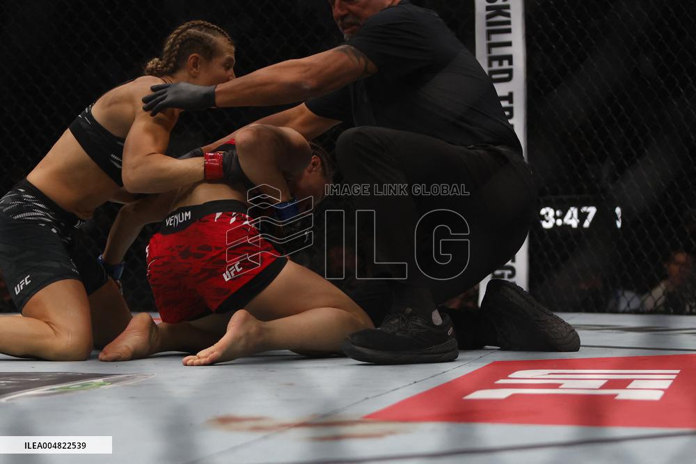 UFC Fight Night 262 - Allen v De Ridder