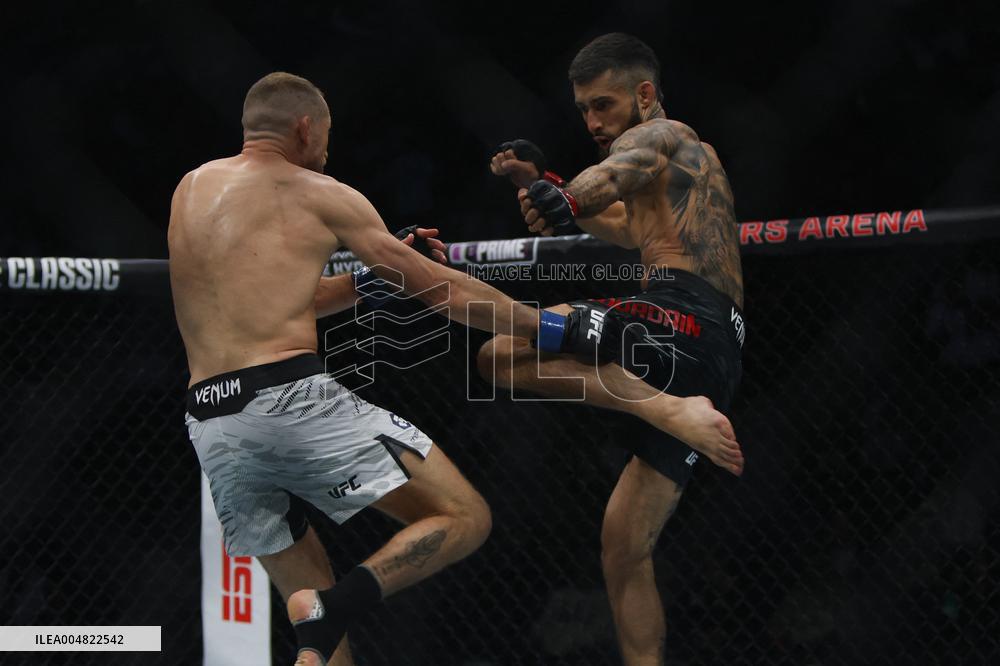 UFC Fight Night 262 - Allen v De Ridder